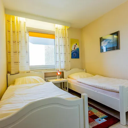 Strandnixe 306 Mit Panoramafenster Zum Norden, 2 Schlafzimmer Und Balkon Zum Norden, Einbaukueche Mit Geschirrspueler ,fahrstuhl, Pkw Stellplatz ! Wlan ! Appartement *